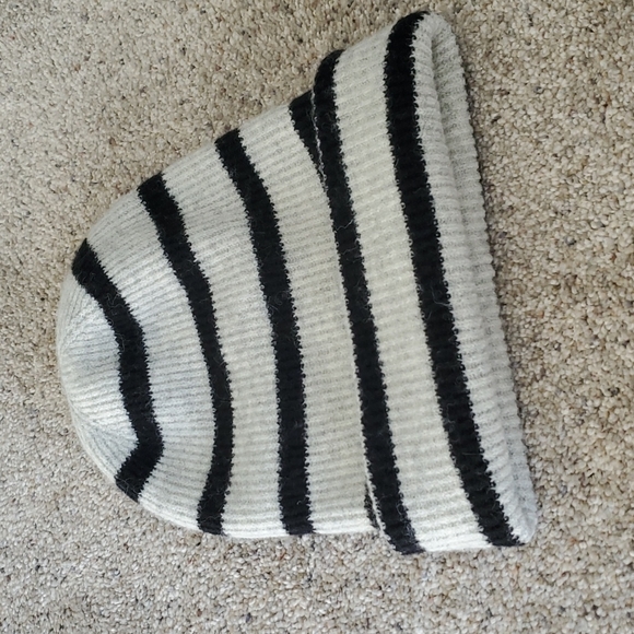 NWT J. Crew Ribbed Beanie in Supersoft Yarn